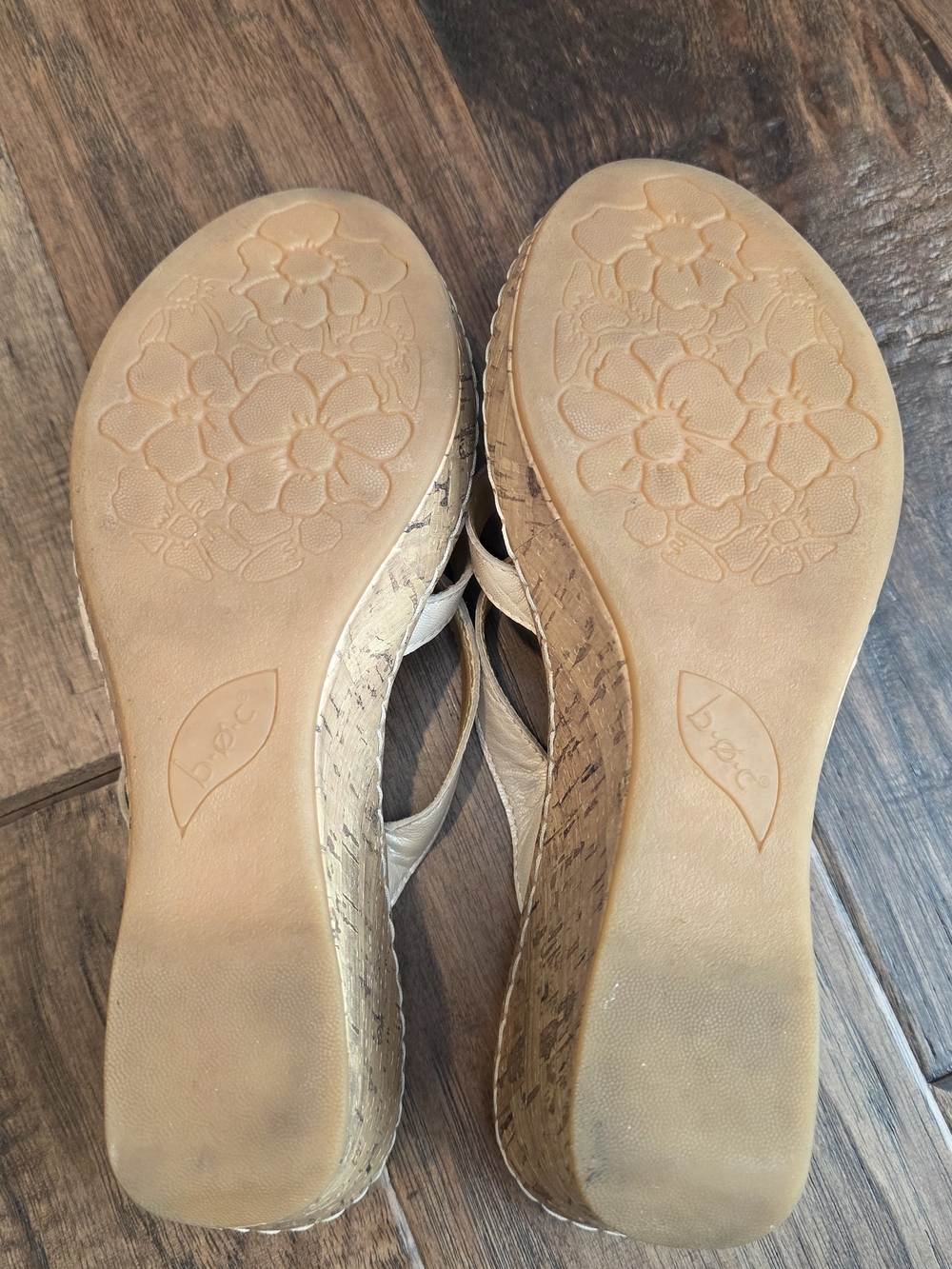 b.o.c. Women's Cream Floral Wedge Sandals - Picture 6 of 7
